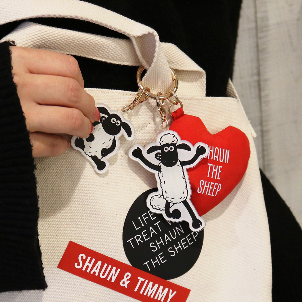 ひつじのショーンぬいぐるみ ホワイトハートセーターver キーホルダー ひつじのショーンぬいぐるみ ホワイトハートセーターver キーホルダー